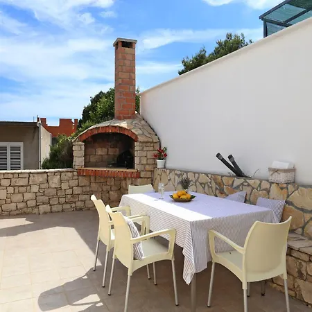 Holiday Home In Korcula With Sea View, Cleaning Included זבלטיצה