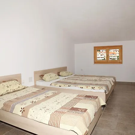 Holiday Home In Korcula With Sea View, Cleaning Included זבלטיצה